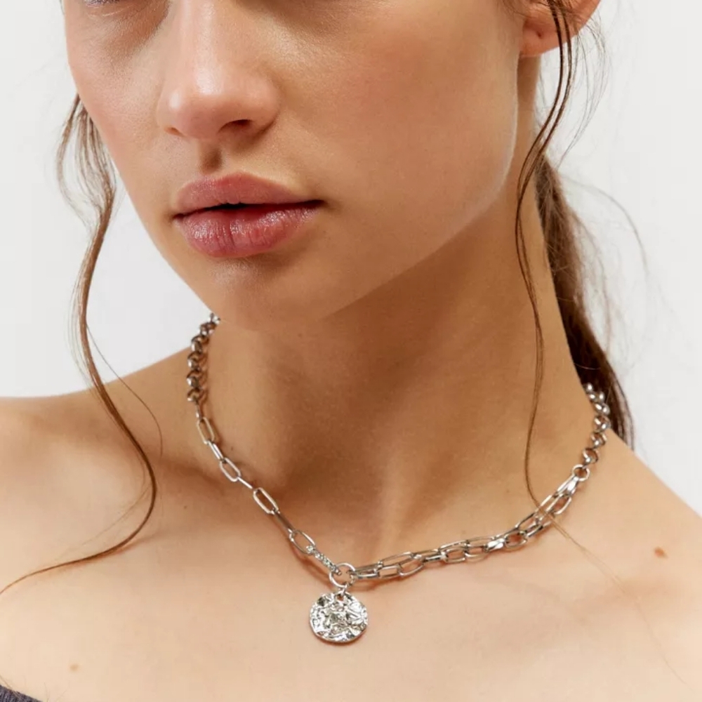 Urban Outfitters Silver Gray Twisted Chain Necklace